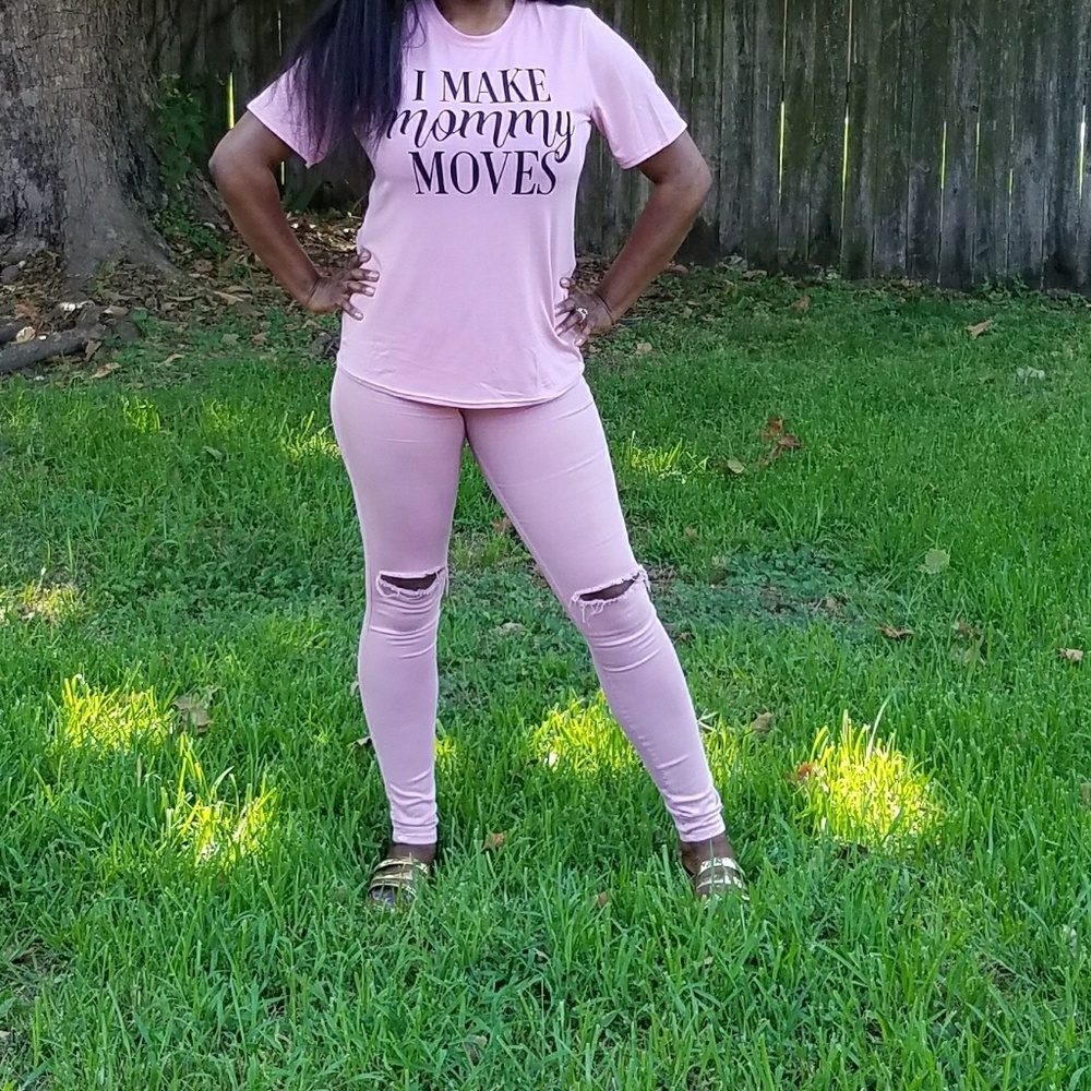 CLEARANCE 😍I Make Mommy Moves Graphic Tee Shirt